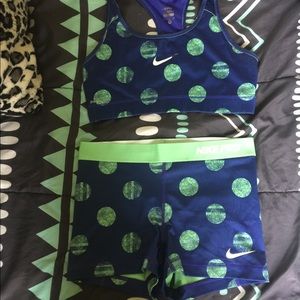 Nike pro set